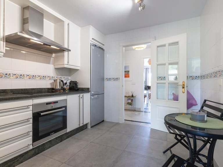 Apartment for Sale in Nueva Andalucía, Malaga 9