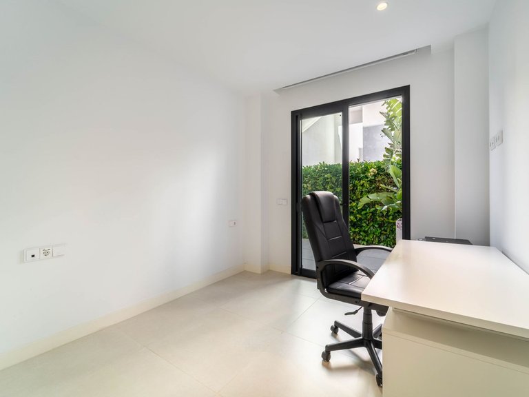 Apartment for Sale in Fuengirola, Malaga 35