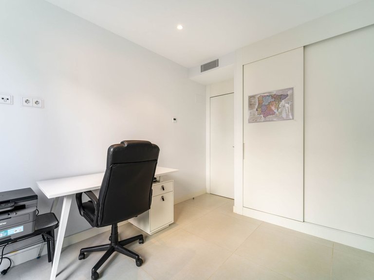 Apartment for Sale in Fuengirola, Malaga 36