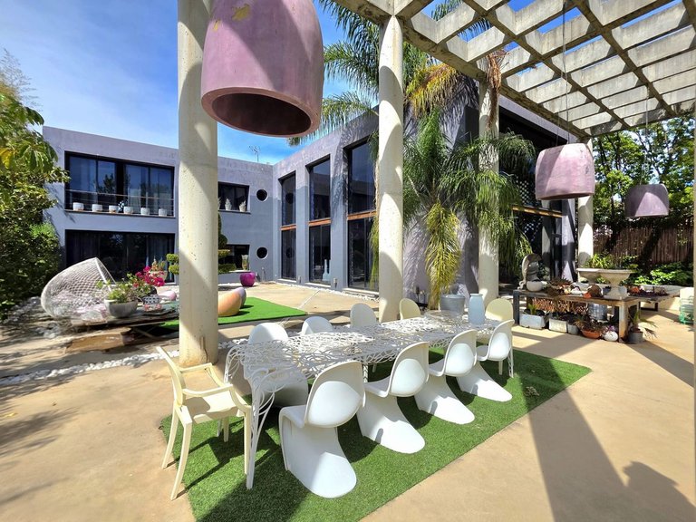 Villa for Sale in El Paraiso, Malaga 1