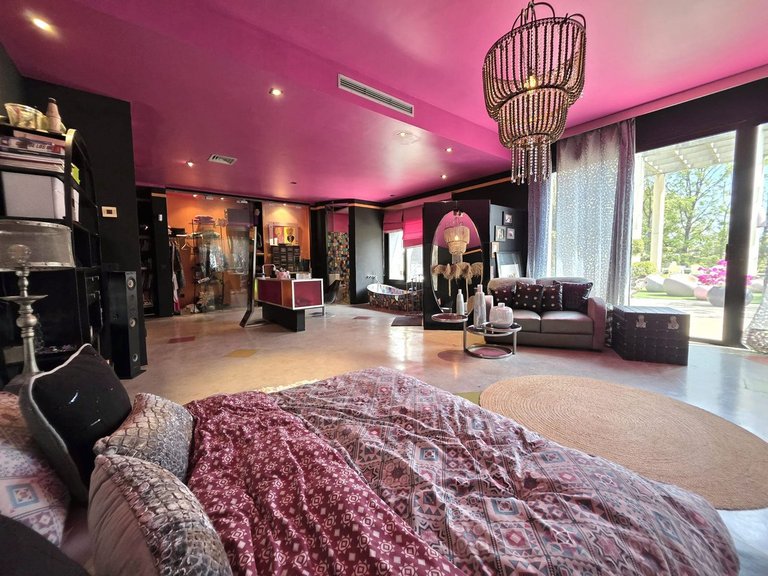 Villa for Sale in El Paraiso, Malaga 30