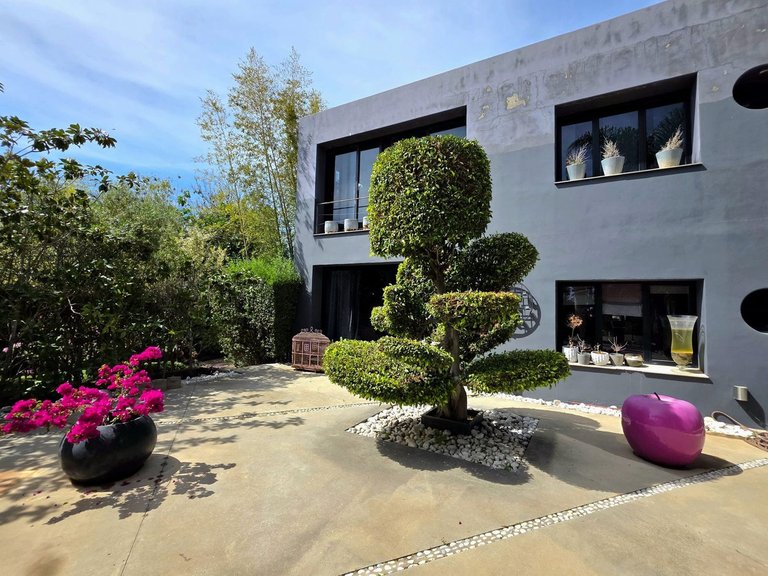 Villa for Sale in El Paraiso, Malaga 43