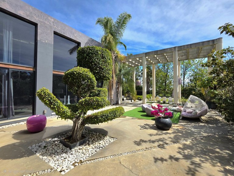 Villa for Sale in El Paraiso, Malaga 5