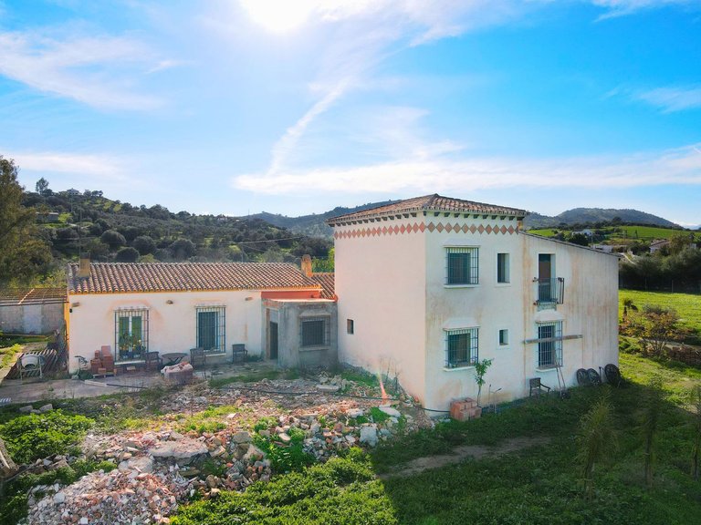 Villa for Sale in Coín, Malaga 10
