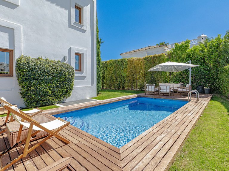 Villa for Sale in Selwo, Malaga 1