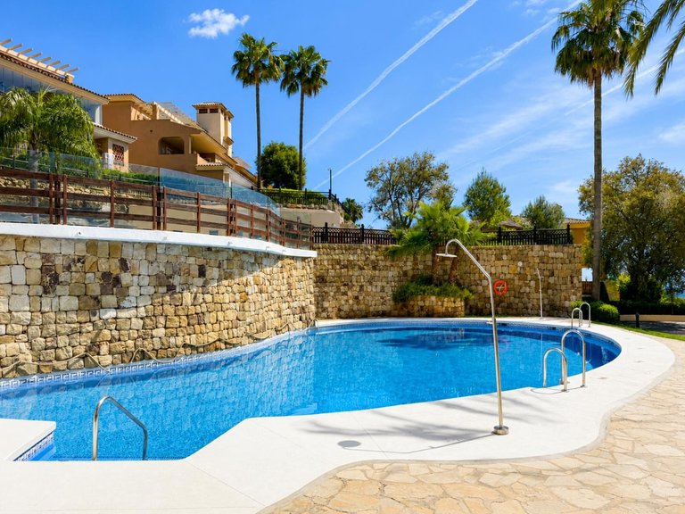Apartment for Sale in La Mairena, Malaga 17