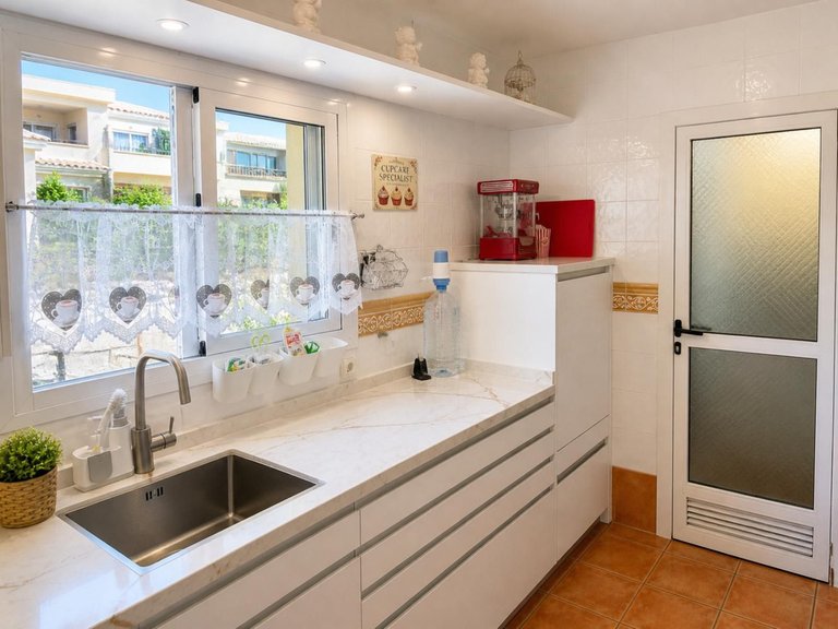 Apartment for Sale in La Mairena, Malaga 3
