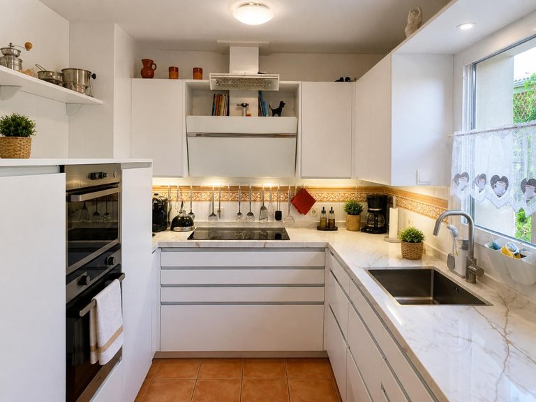 Apartment for Sale in La Mairena, Malaga 4