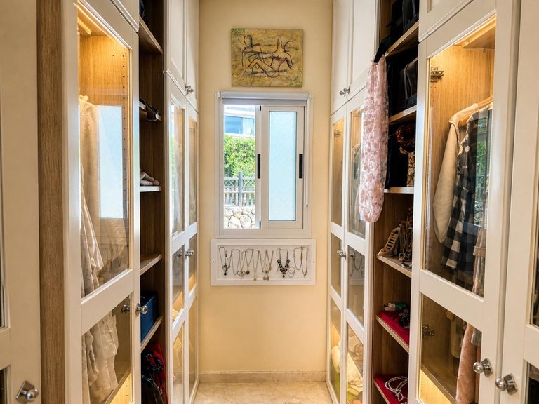 Apartment for Sale in La Mairena, Malaga 5
