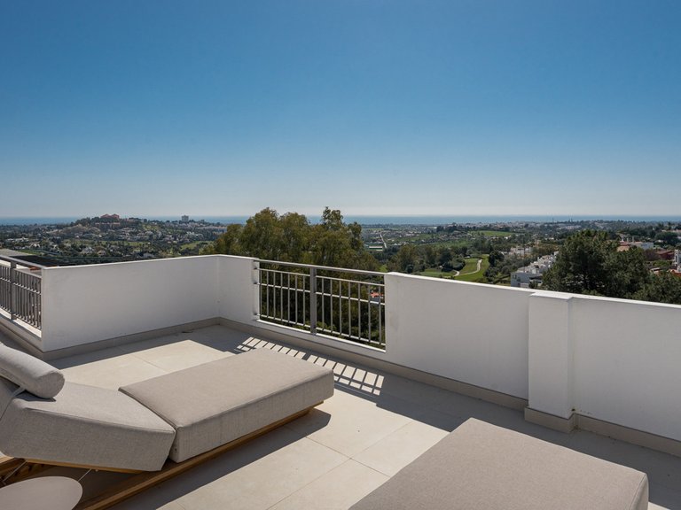 Apartment for Sale in La Quinta, Malaga 43
