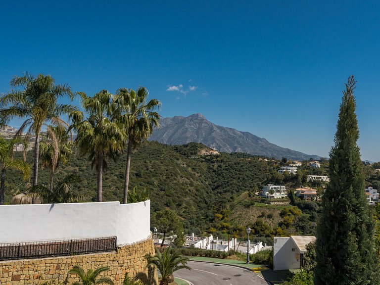 Apartment for Sale in La Quinta, Malaga 48