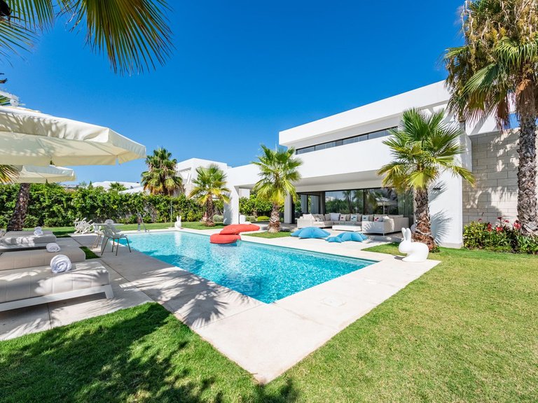 Villa for Sale in La Cala Golf, Malaga 10