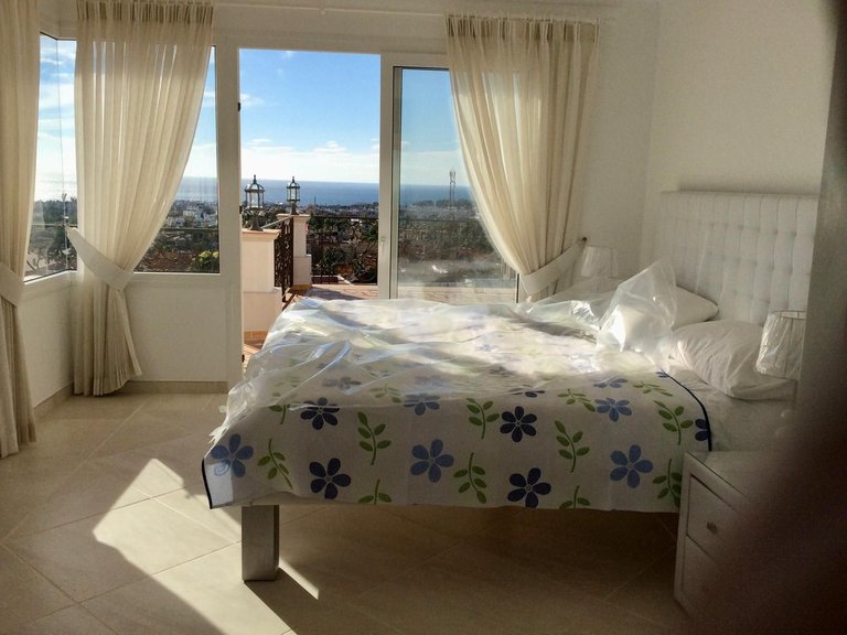 Villa for Sale in Los Flamingos, Malaga 16