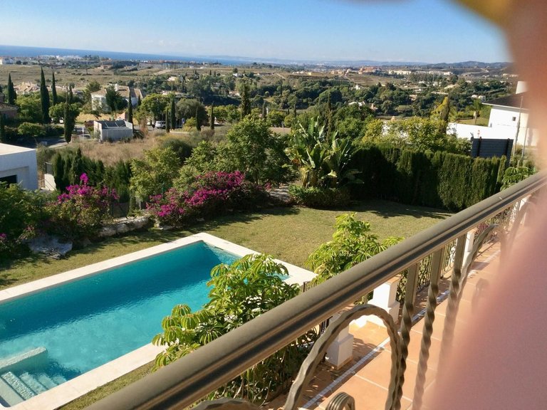Villa for Sale in Los Flamingos, Malaga 17