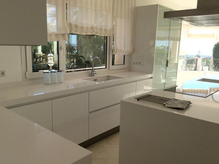 Villa for Sale in Los Flamingos, Malaga 5