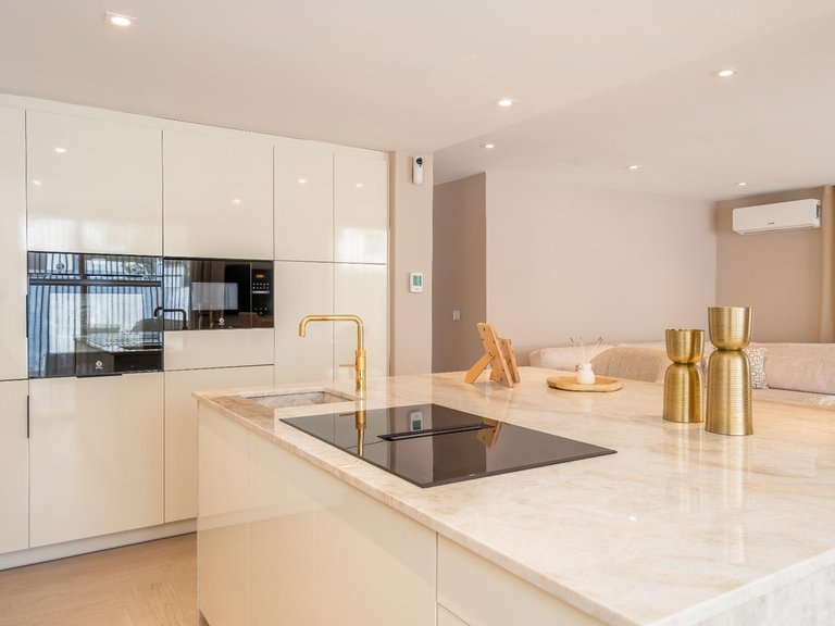 Villa for Sale in Benalmadena Costa, Malaga 10