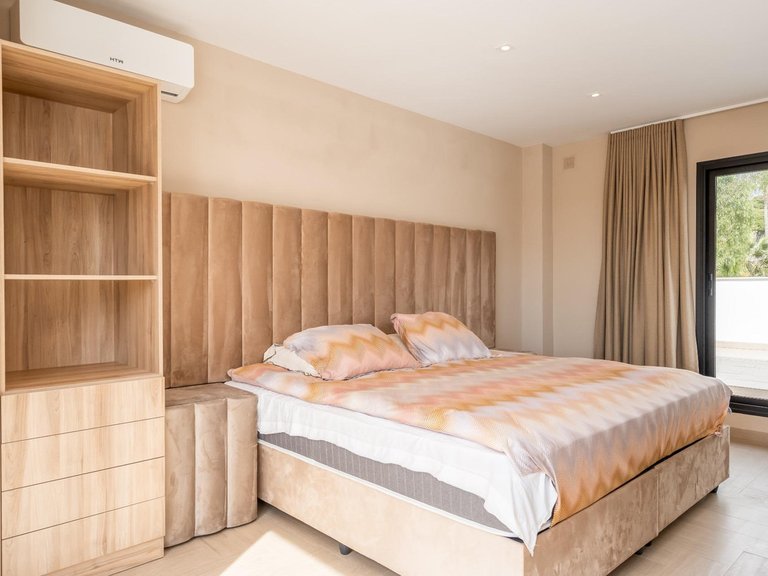 Villa for Sale in Benalmadena Costa, Malaga 29