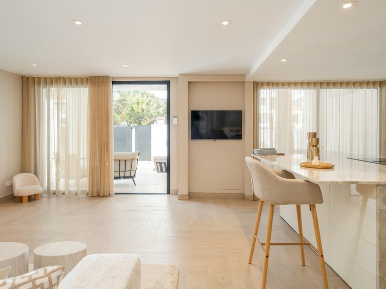 Villa for Sale in Benalmadena Costa, Malaga 7