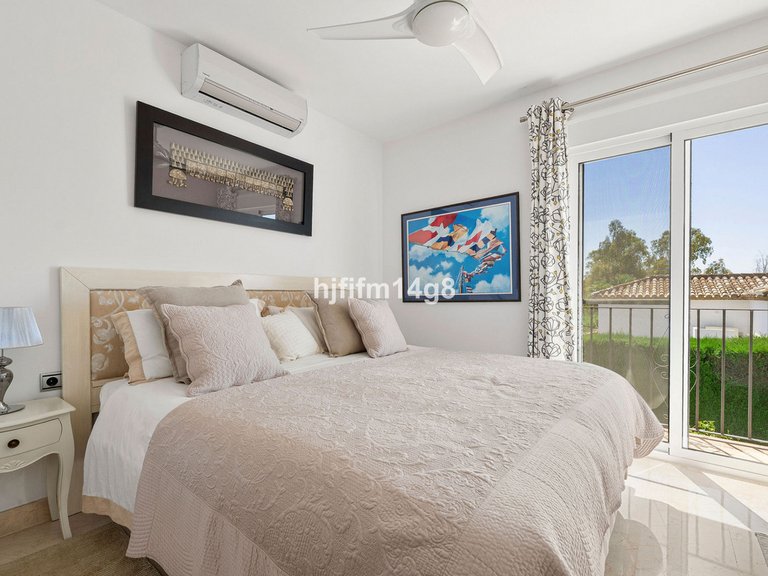 Villa for Sale in Nueva Andalucía, Malaga 13