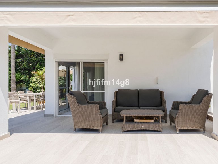 Villa for Sale in Nueva Andalucía, Malaga 25