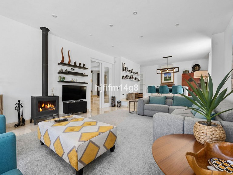 Villa for Sale in Nueva Andalucía, Malaga 7