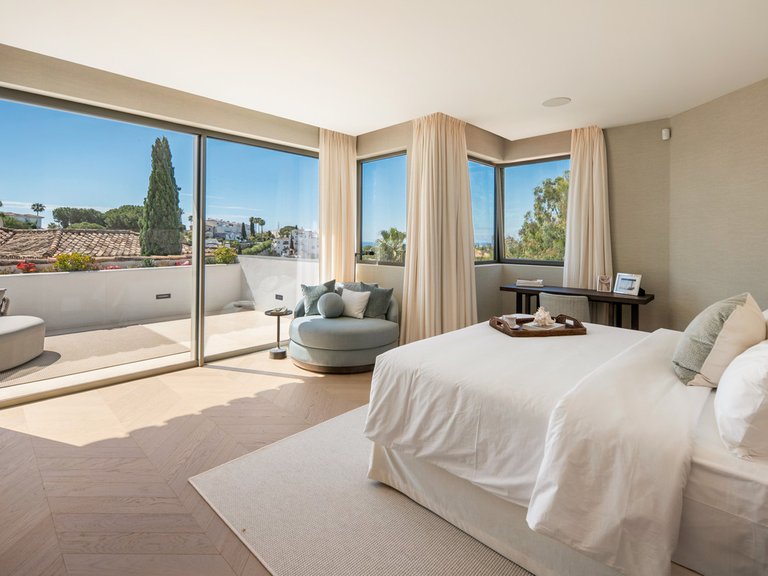 Villa for Sale in Benahavís, Malaga 5