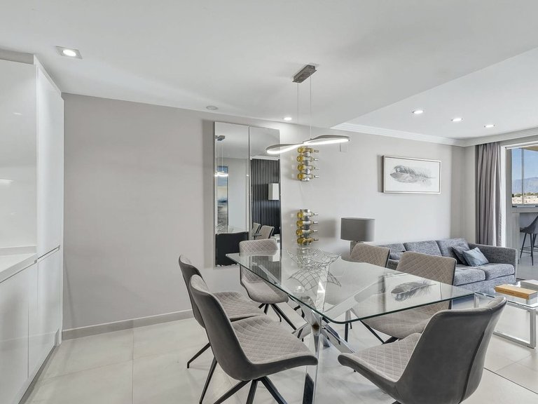 Apartment for Sale in Nueva Andalucía, Malaga 17