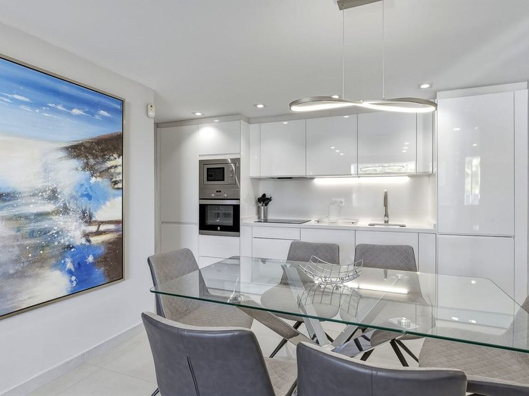 Apartment for Sale in Nueva Andalucía, Malaga 20
