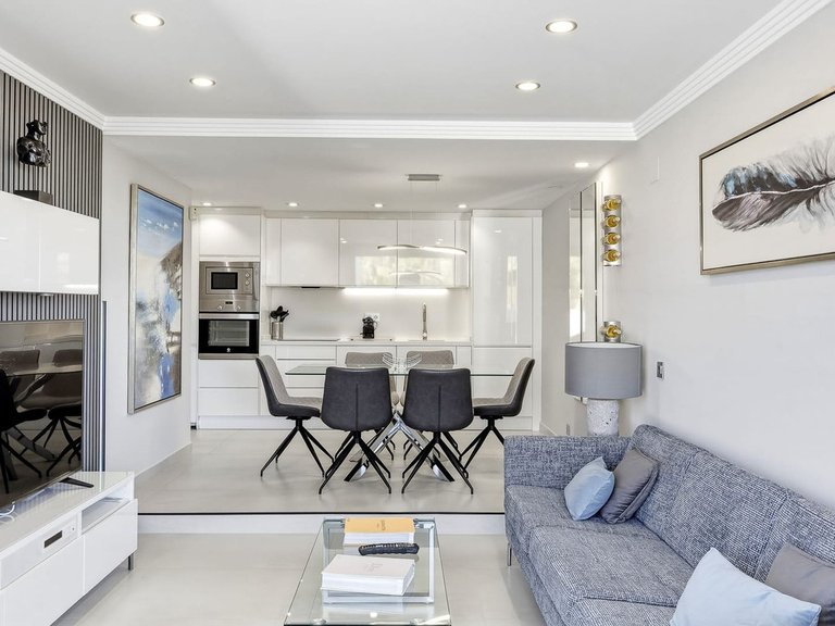 Apartment for Sale in Nueva Andalucía, Malaga 23