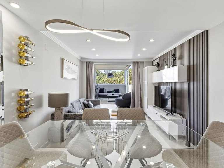 Apartment for Sale in Nueva Andalucía, Malaga 24