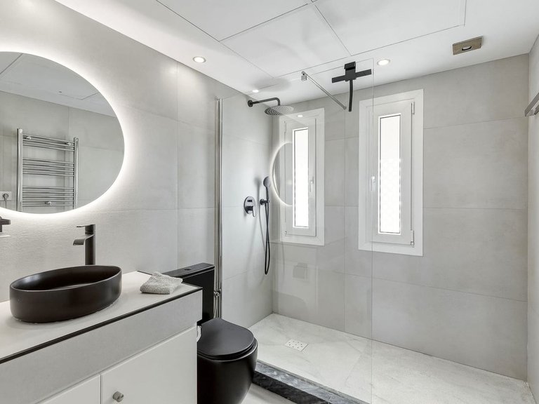 Apartment for Sale in Nueva Andalucía, Malaga 25