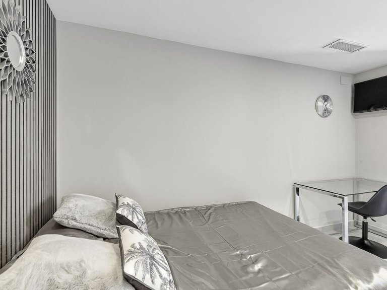 Apartment for Sale in Nueva Andalucía, Malaga 28
