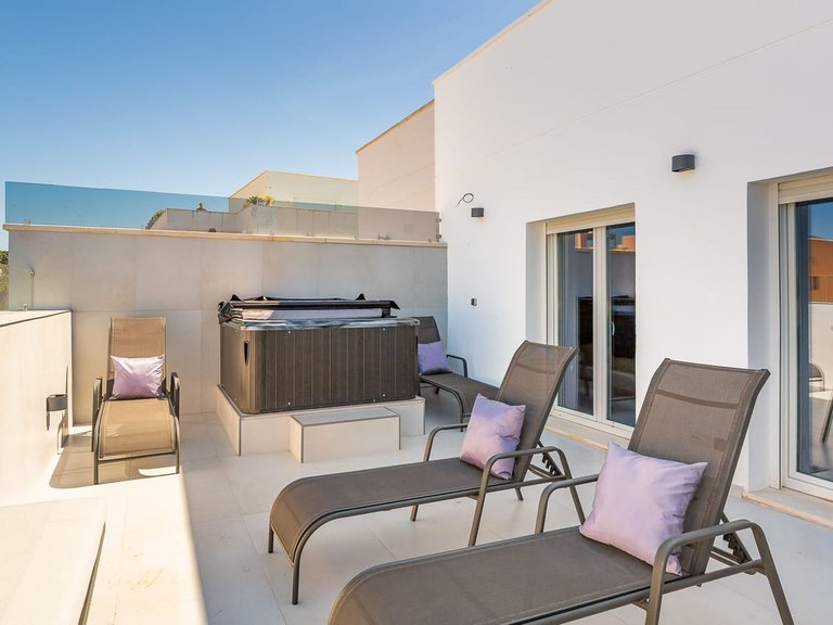 Apartment for Sale in Nueva Andalucía, Malaga 6