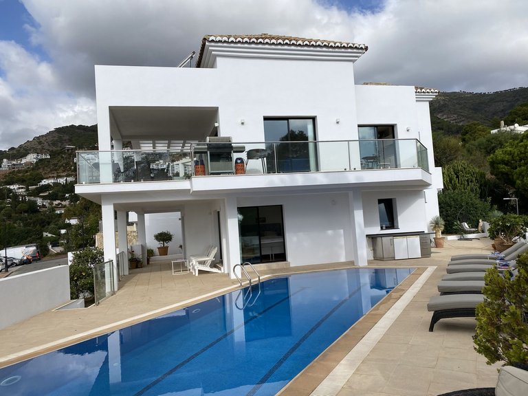 Villa for Sale in Costa del Sol Mijas, Malaga 1