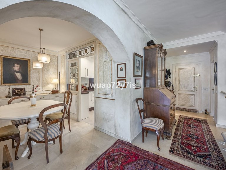 Villa for Sale in La Quinta, Malaga 11