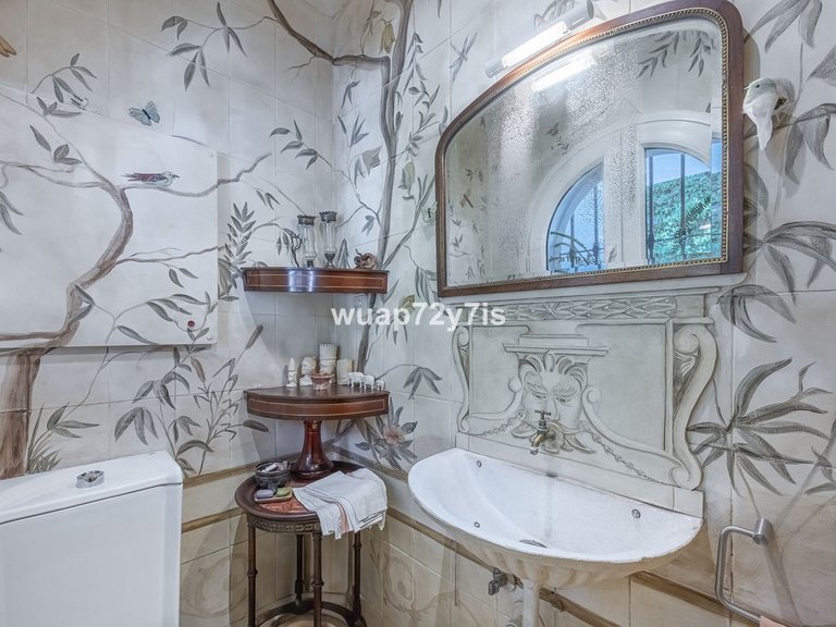 Villa for Sale in La Quinta, Malaga 15