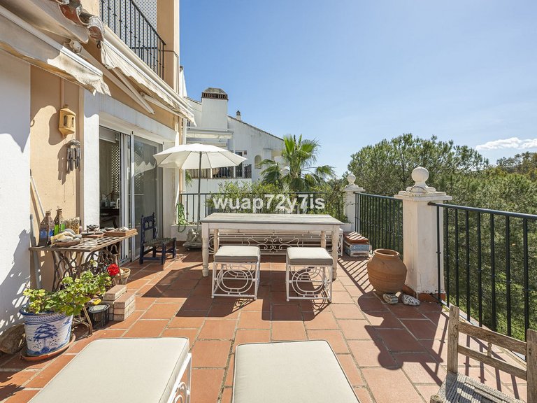 Villa for Sale in La Quinta, Malaga 17