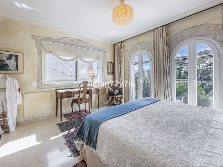 Villa for Sale in La Quinta, Malaga 26