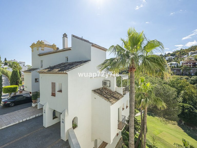 Villa for Sale in La Quinta, Malaga 49