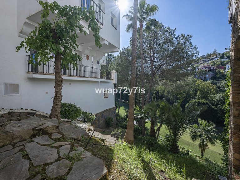 Villa for Sale in La Quinta, Malaga 57