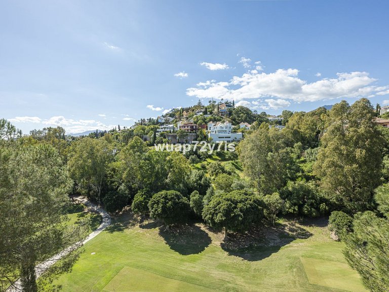 Villa for Sale in La Quinta, Malaga 59