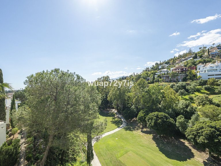 Villa for Sale in La Quinta, Malaga 60