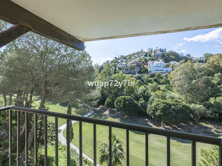 Villa for Sale in La Quinta, Malaga 61