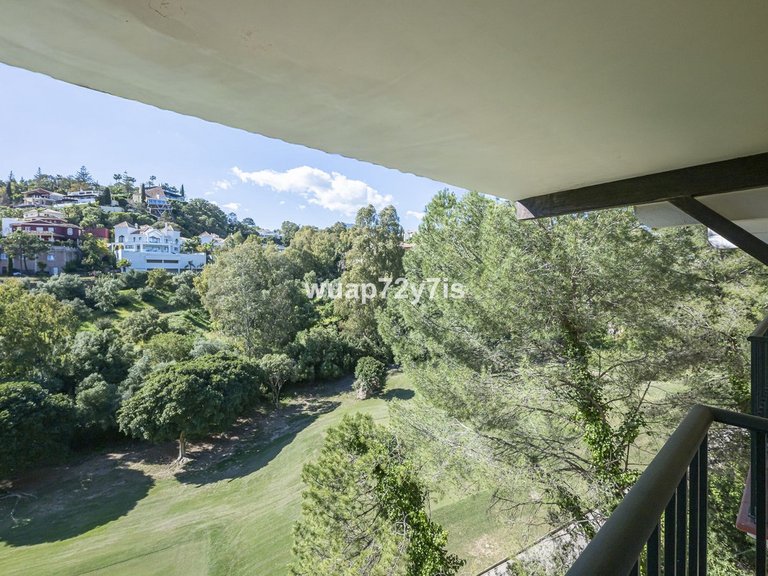Villa for Sale in La Quinta, Malaga 62