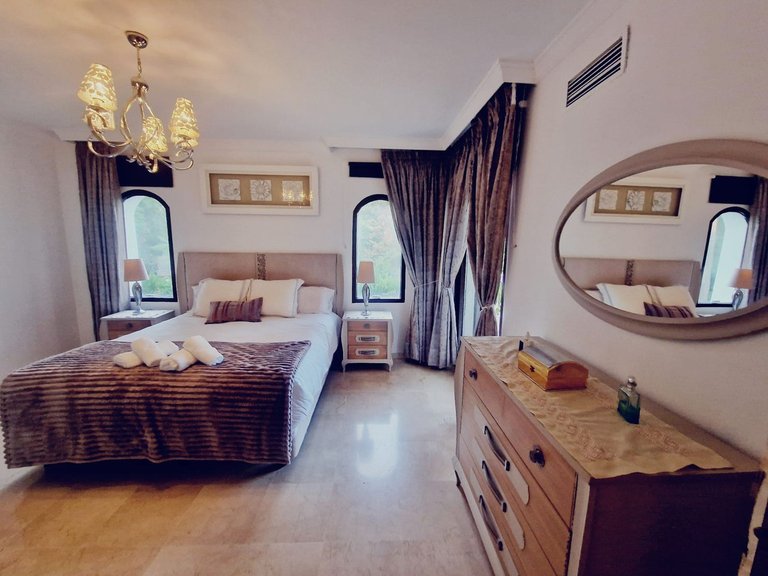 Villa for Sale in El Paraiso, Malaga 23