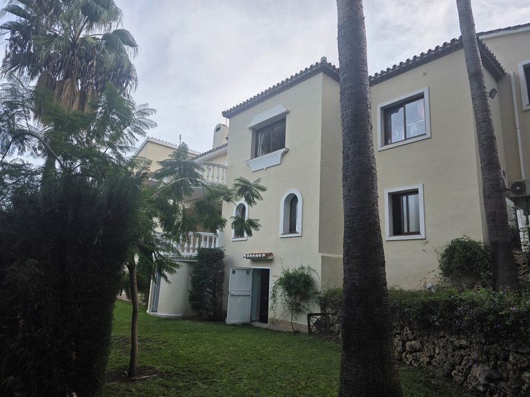 Villa for Sale in El Paraiso, Malaga 4