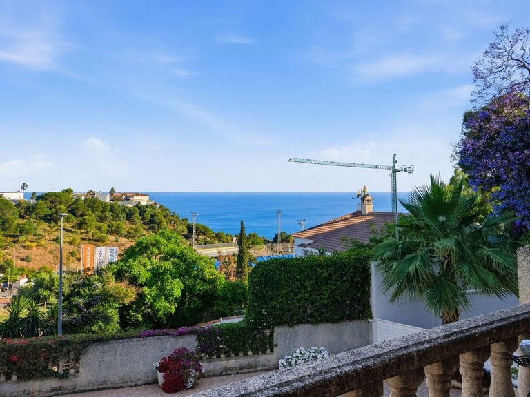 Villa for Sale in Benalmadena, Malaga 1