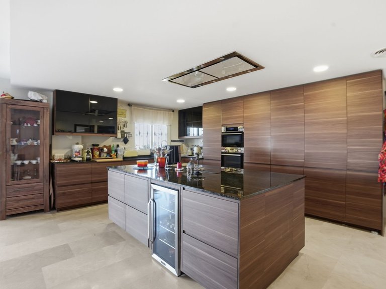 Villa for Sale in Benalmadena, Malaga 3