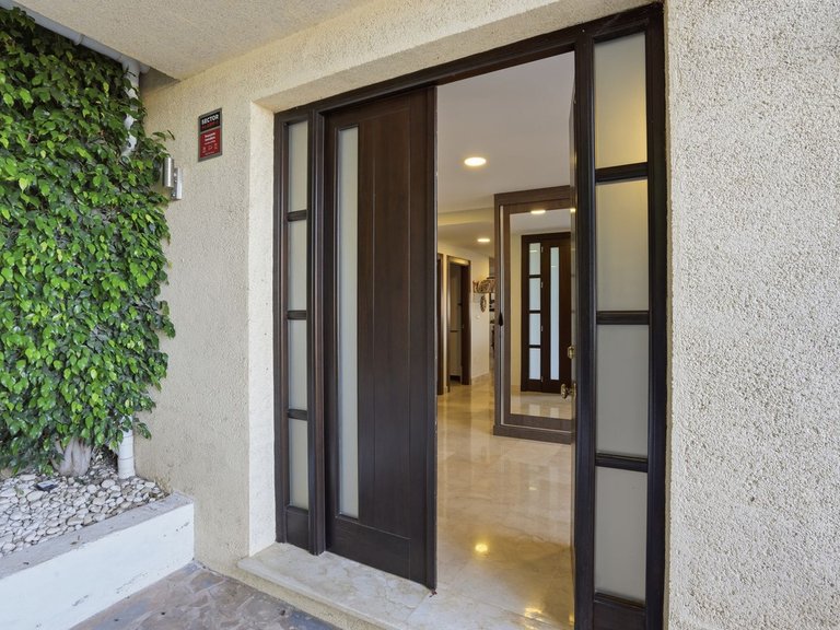 Villa for Sale in Benalmadena, Malaga 9