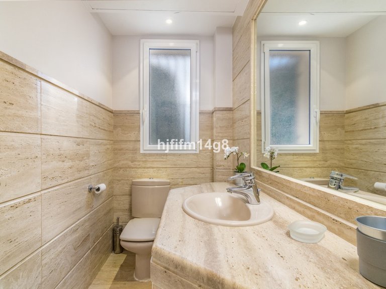 Apartment for Sale in Nueva Andalucía, Malaga 13